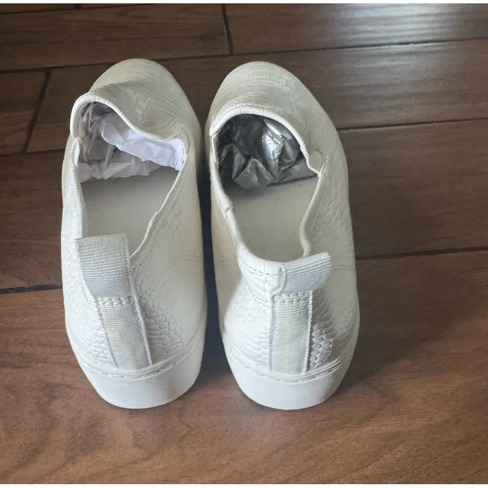 ABOUND Norah White Croc-Embossed Slip-On platform Sneakers size 9